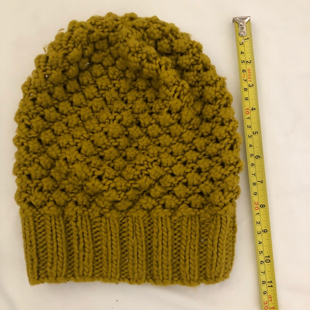 🌻 5 for $25  Mustard/Yellow Beanie